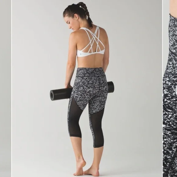 Lululemon Deep Breath Crop 21" Iced Wave White Black - Picture 10 of 13